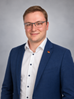 Adrian Maxhuni
